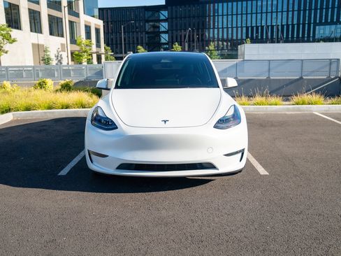 Used 2022 Tesla Model Y Performance AWD/4WD image 6
