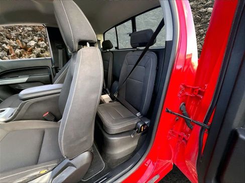 Used 2016 Chevrolet Colorado LT w/ LT Convenience Package image 23