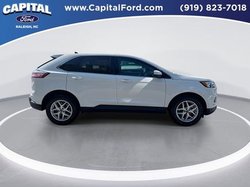 Certified 2022 Ford Edge SEL w/ Convenience Package image 9