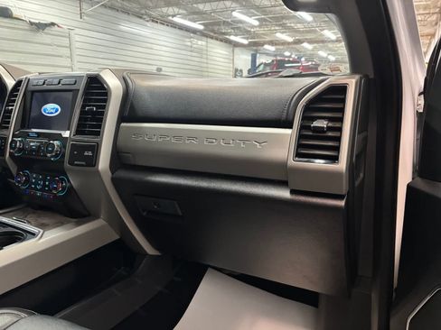Used 2019 Ford F350 Lariat w/ Lariat Ultimate Package AWD/4WD image 28