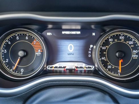 Used 2018 Jeep Cherokee Trailhawk image 25