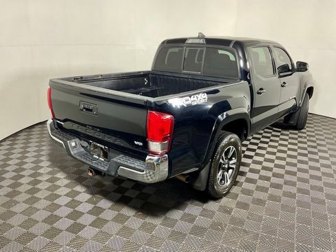 Used 2016 Toyota Tacoma TRD Sport w/ Towing Package image 15