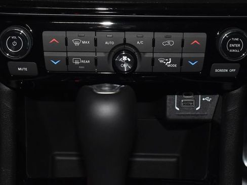 New 2026 Jeep Compass Limited w/ Sun, Sound & Navigation Group image 17