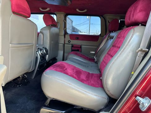 Used 2003 HUMMER H2 Luxury w/ Preferred Equipment Group image 18