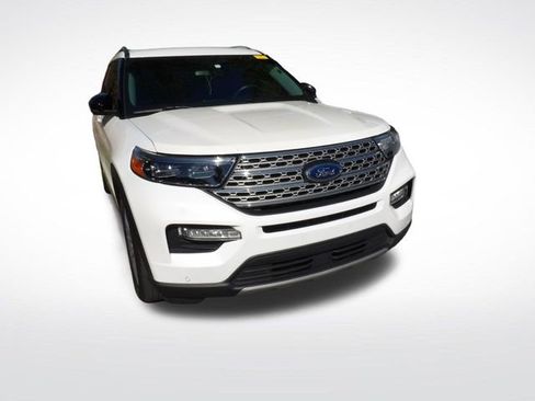 Used 2022 Ford Explorer Limited w/ Equipment Group 301A image 2
