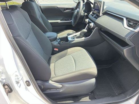 Certified 2025 Toyota RAV4 XLE AWD/4WD image 32