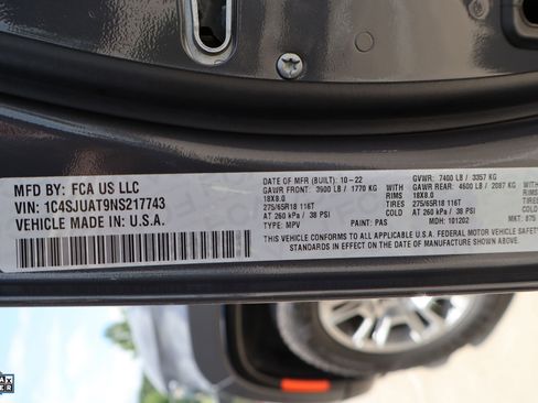 Used 2022 Jeep Wagoneer Series I RWD image 35