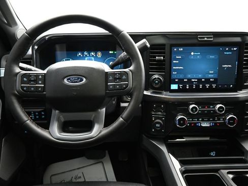 Used 2025 Ford F250 Lariat w/ Lariat Ultimate Package AWD/4WD image 15
