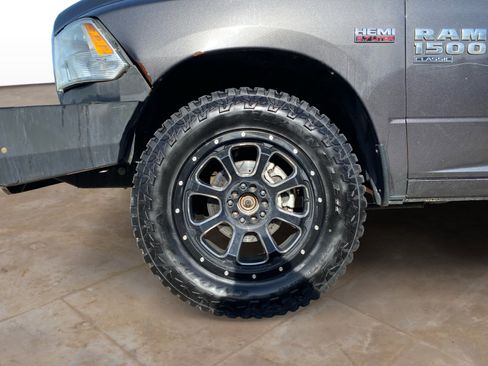 Used 2019 RAM 1500 Classic SLT image 31