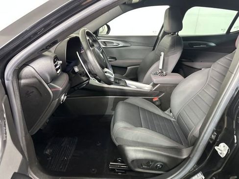 Used 2024 Dodge Hornet R/T w/ Tech Pack w/o Parking image 11