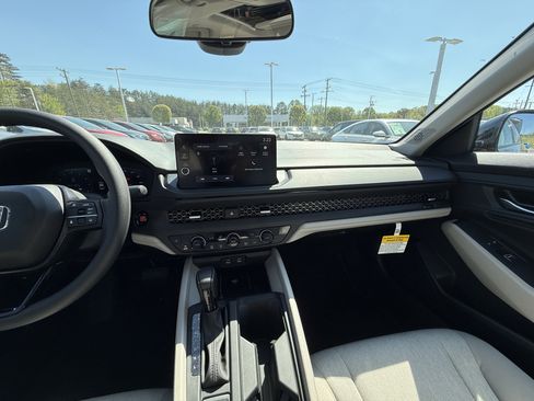 New 2026 Honda Accord SE image 30
