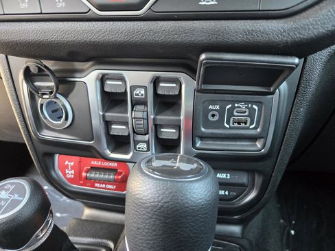 New 2026 Jeep Wrangler Unlimited Sport image 15