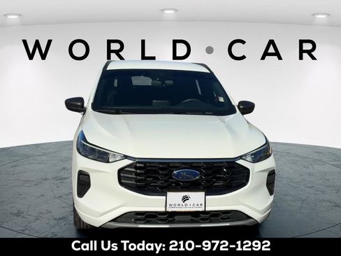 Used 2024 Ford Escape ST-Line w/ Equipment Group 301A FWD image 8