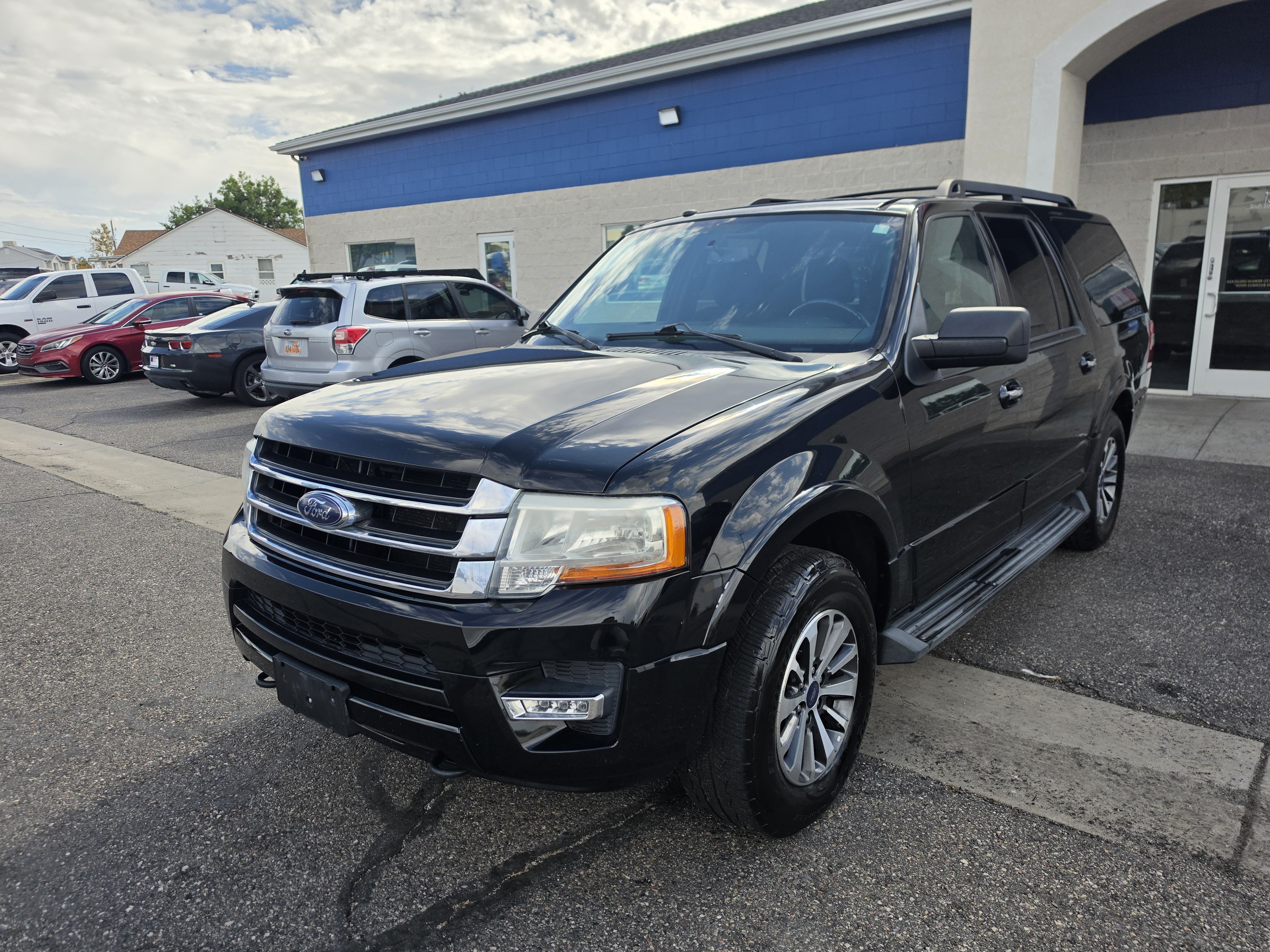 Used 2016 Ford Expedition EL XLT AWD/4WD image 3