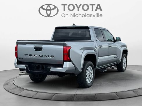 Used 2024 Toyota Tacoma SR5 AWD/4WD image 6