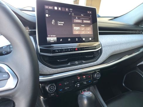 Used 2023 Jeep Compass Latitude w/ Convenience Group image 14