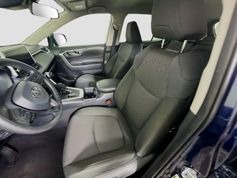 Used 2025 Toyota RAV4 XLE FWD image 13