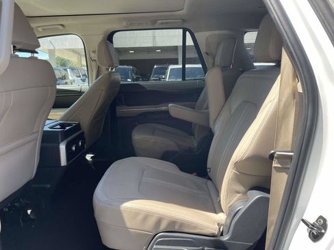 Used 2024 Ford Expedition Max Limited AWD/4WD image 18