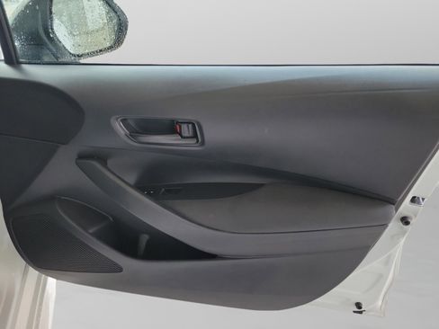 Used 2024 Toyota Corolla LE image 7