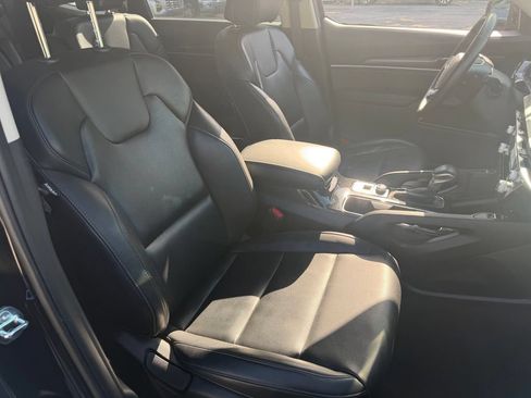Used 2025 Kia Telluride S FWD image 13