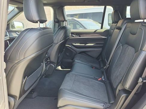 New 2026 Jeep Grand Cherokee L 4WD image 15