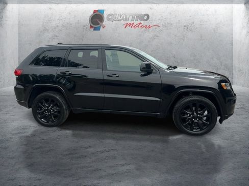 Used 2019 Jeep Grand Cherokee Altitude AWD/4WD image 7