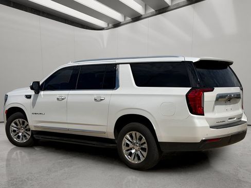 Used 2021 GMC Yukon XL Denali AWD/4WD image 3