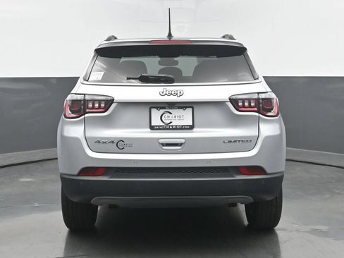 Used 2024 Jeep Compass Limited AWD/4WD image 5