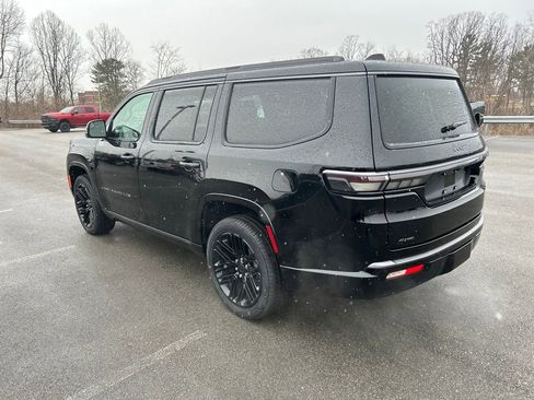 New 2026 Jeep Grand Wagoneer Limited image 9
