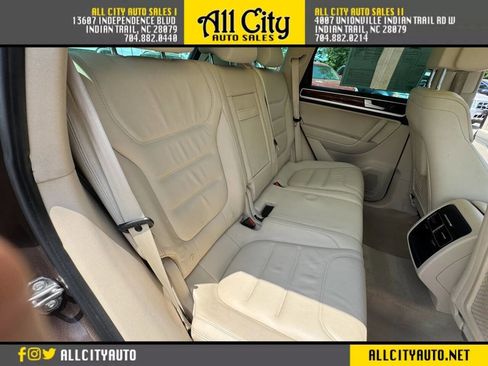 Used 2014 Volkswagen Touareg TDI AWD/4WD image 24