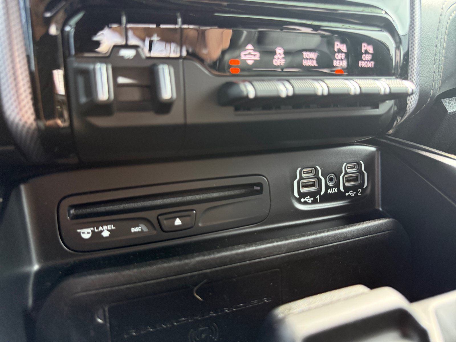 Used 2019 RAM 1500 Limited w/ Advanced Safety Group RWD image 24