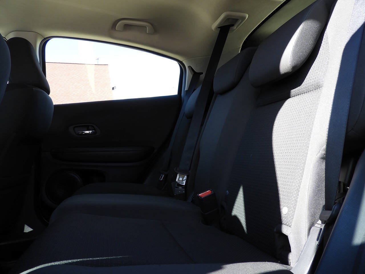 Used 2020 Honda HR-V LX image 25