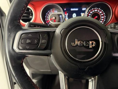 Used 2021 Jeep Wrangler Unlimited Rubicon w/ Xtreme Recon 35" Tire Package AWD/4WD image 18
