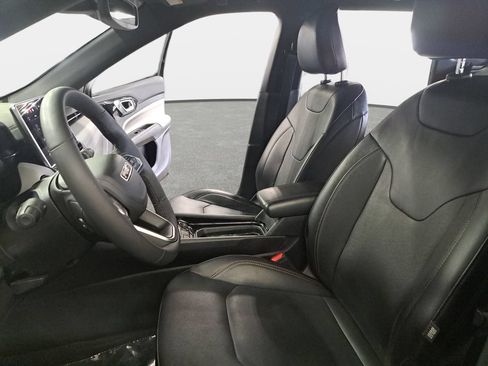 Certified 2023 Jeep Compass Limited AWD/4WD image 16