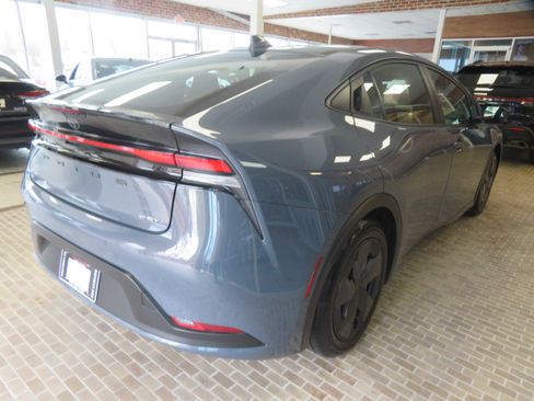 Used 2025 Toyota Prius LE image 55