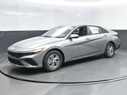 Certified 2025 Hyundai Elantra SE