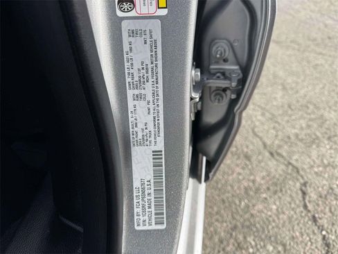 Used 2025 RAM 1500 Laramie image 11