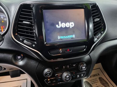 Used 2020 Jeep Cherokee High Altitude AWD/4WD image 12