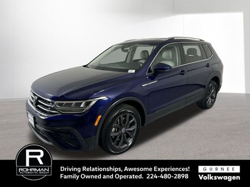 Used 2022 Volkswagen Tiguan SE image 1