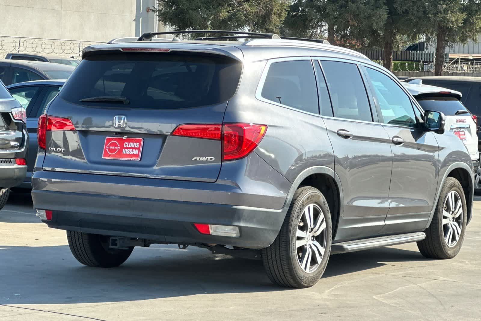 Used 2016 Honda Pilot EX-L image 3