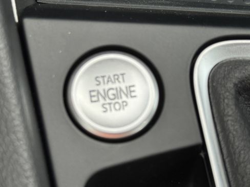 New 2025 Volkswagen Jetta SE image 24