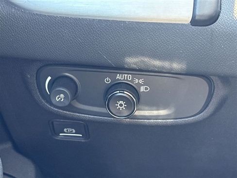 Certified 2023 GMC Terrain SLE w/ Driver Convenience Package image 17