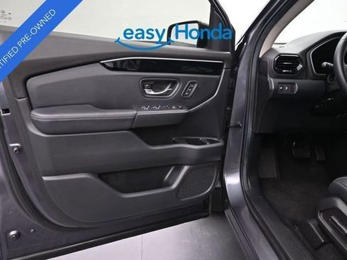 Used 2025 Honda Pilot EX-L image 17