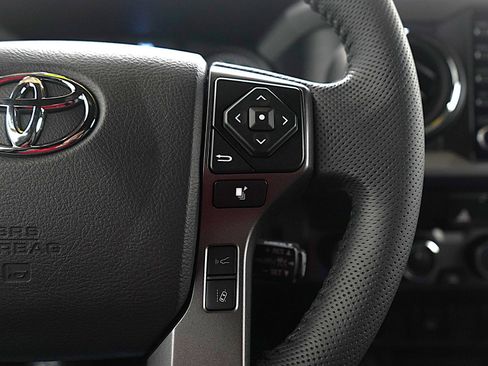 Used 2022 Toyota Tacoma TRD Sport image 23