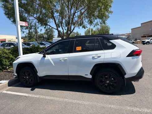 Used 2023 Toyota RAV4 XSE AWD/4WD image 18