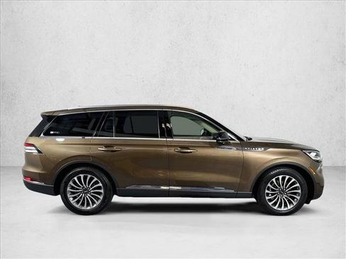 Used 2022 Lincoln Aviator Reserve RWD image 4