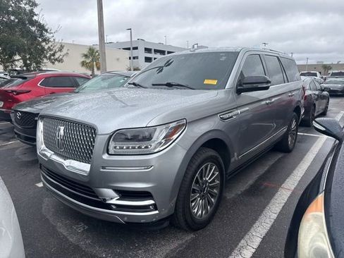 Used 2021 Lincoln Navigator Standard image 4