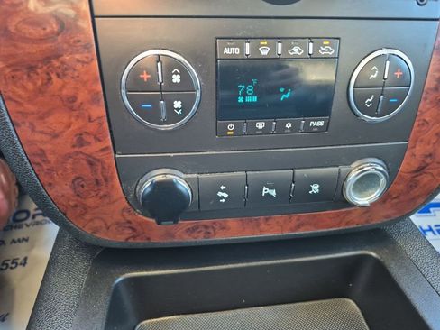 Used 2011 Chevrolet Silverado 2500 LTZ w/ LTZ Plus Package image 18