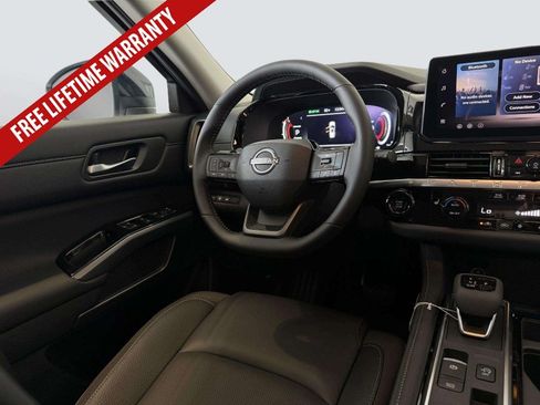 New 2026 Nissan Pathfinder SL w/ Cargo Package FWD image 22