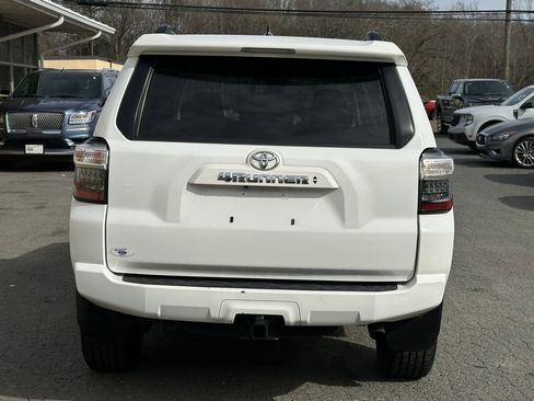 Used 2024 Toyota 4Runner SR5 Premium image 7
